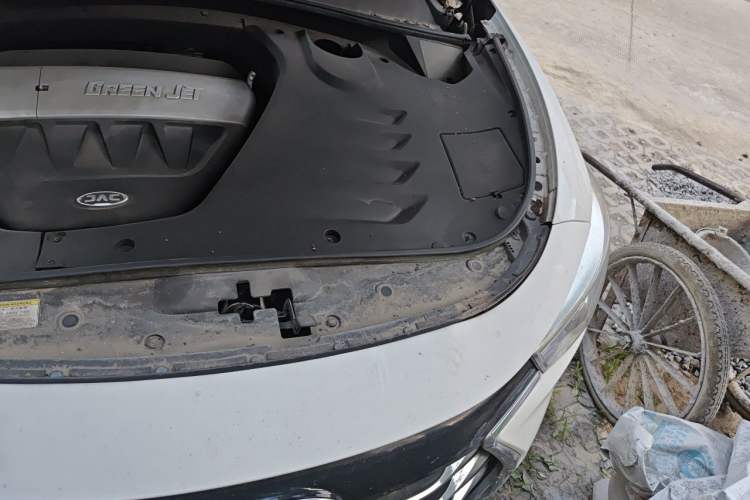 Used JAC Group Refine S7 2017 1.5T Automatic Luxury Model Engine Bay Left