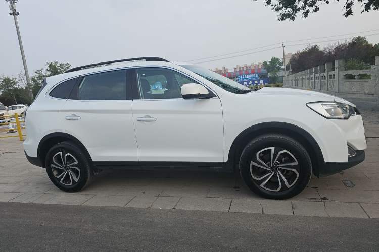 Used JAC Group Refine S7 2017 1.5T Automatic Luxury Model Exterior 2