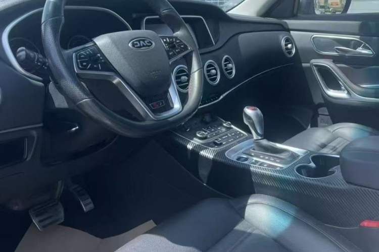 Used JAC Group Refine S7 2017 1.5T Automatic Luxury Model Gear Lever