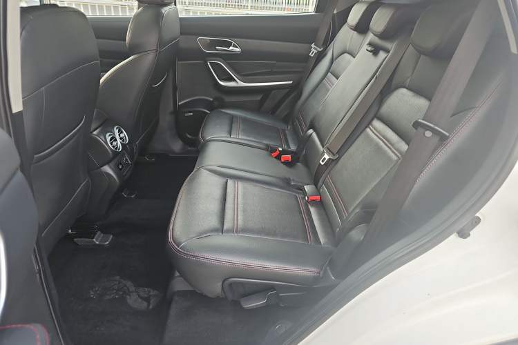 Used JAC Group Refine S7 2017 1.5T Automatic Luxury Model Interior 11