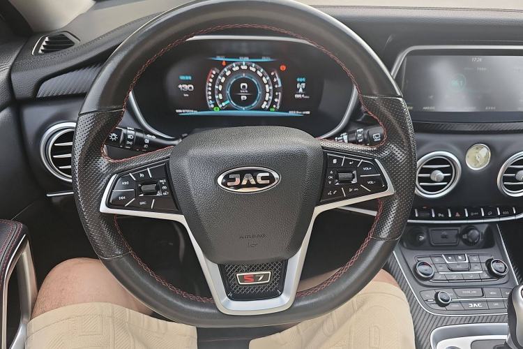 Used JAC Group Refine S7 2017 1.5T Automatic Luxury Model Interior 2