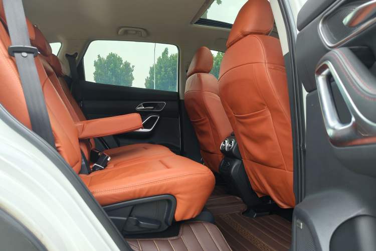 Used JAC Group Refine S7 2017 1.5T Manual Comfort Model Interior 5