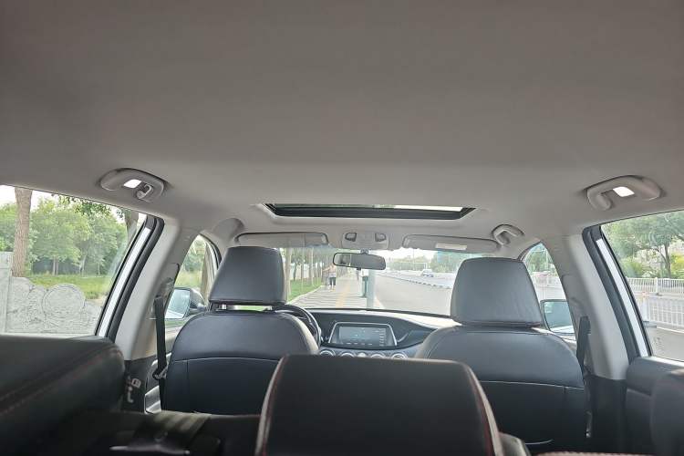 Used JAC Group Refine S7 2017 1.5T Automatic Luxury Model Interior 9