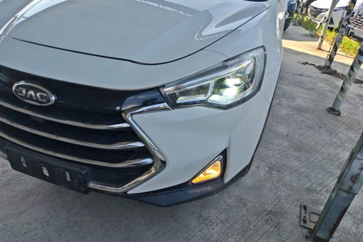 Used JAC Group Refine S7 2017 2.0T Automatic Luxury Model Left Front Headlight