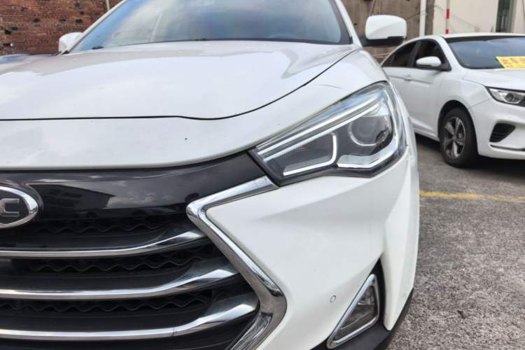Used JAC Group Refine S7 2017 2.0T Automatic Luxury Model Left Front Headlight