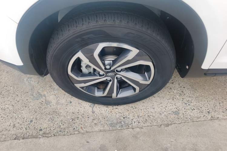 Used JAC Group Refine S7 2017 1.5T Automatic Comfort Model Left Front Wheel Hub