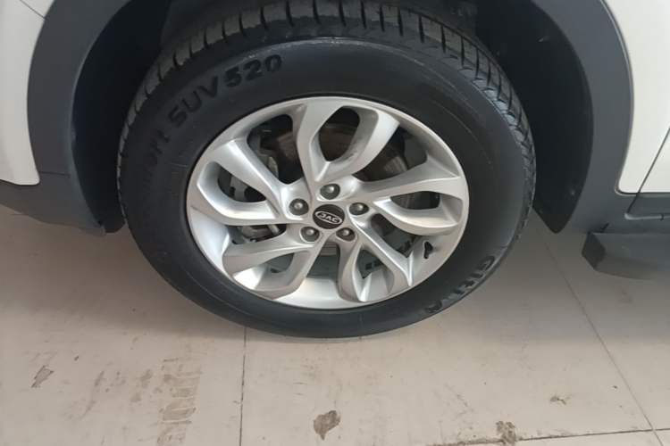 Used JAC Group Refine S7 2017 1.5T Manual Comfort Model Left Front Wheel Hub