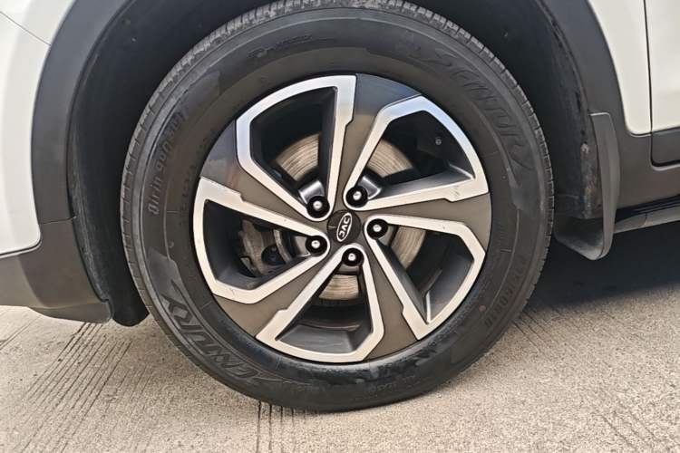 Used JAC Group Refine S7 2017 1.5T Manual Luxury Smart Model Left Front Wheel Hub
