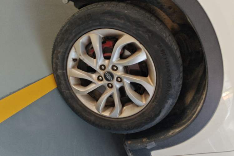 Used JAC Group Refine S7  Left Front Wheel Hub