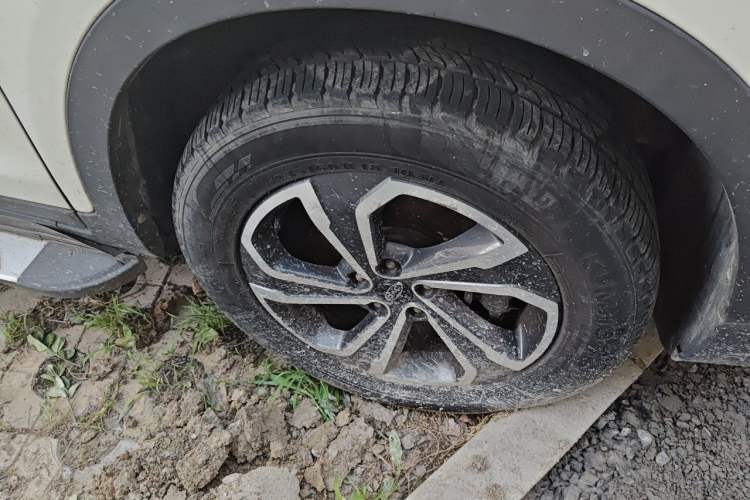 Used JAC Group Refine S7 2017 1.5T Automatic Luxury Model Right Front Wheel Hub