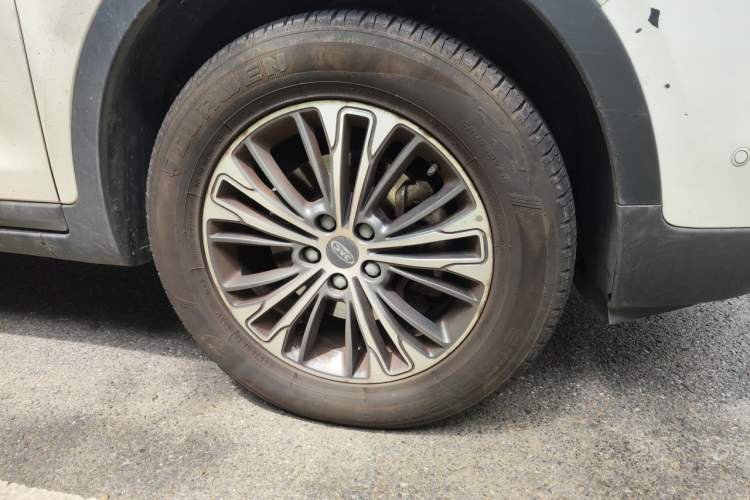 Used JAC Group Refine S7 2017 2.0T Automatic Flagship Edition Right Front Wheel Hub