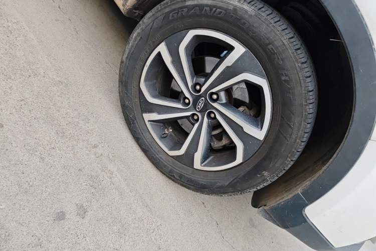 Used JAC Group Refine S7 2017 1.5T Automatic Luxury Model Right Front Wheel Hub