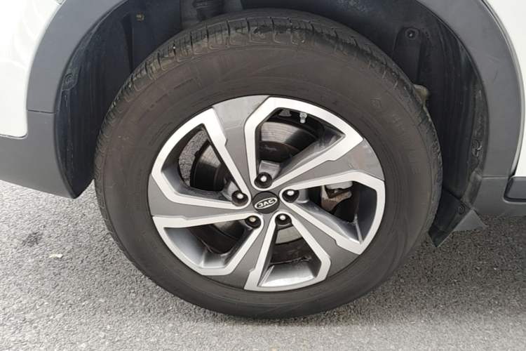 Used JAC Group Refine S7 2017 1.5T Automatic Luxury Model Right Rear Wheel Hub