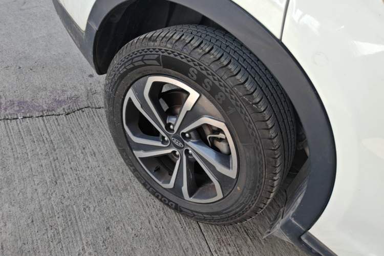 Used JAC Group Refine S7 2017 2.0T Automatic Luxury Model Right Rear Wheel Hub