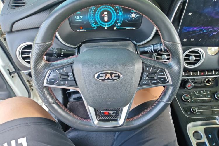 Used JAC Group Refine S7 2017 2.0T Automatic Luxury Model Steering Wheel