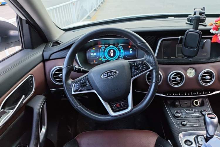 Used JAC Group Refine S7 2017 1.5T Automatic Luxury Model Steering Wheel