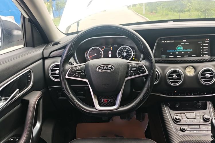 Used JAC Group Refine S7 2017 1.5T Manual Luxury Smart Model Steering Wheel