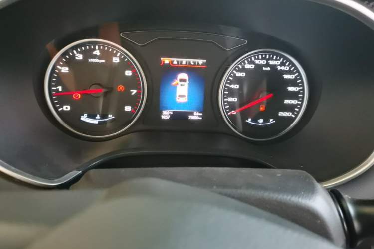 Used JAC Group Refine S7 2018 Sport Edition 1.5T Manual Urban Model 5 Seats Odometer Close Up