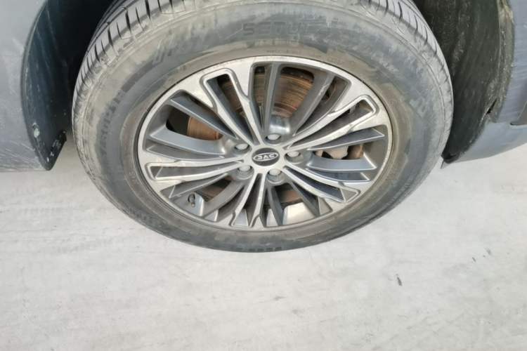 Used JAC Group Refine S7 2018 Sport Edition 1.5T Manual Urban Model 5 Seats Right Front Wheel Hub