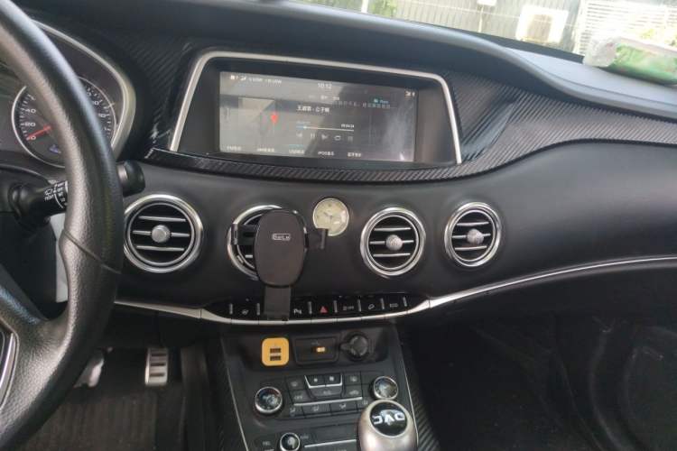 Used JAC Group Refine S7 2018 Super Edition 251T Automatic Supreme 5-Seater Audio And AC Panel