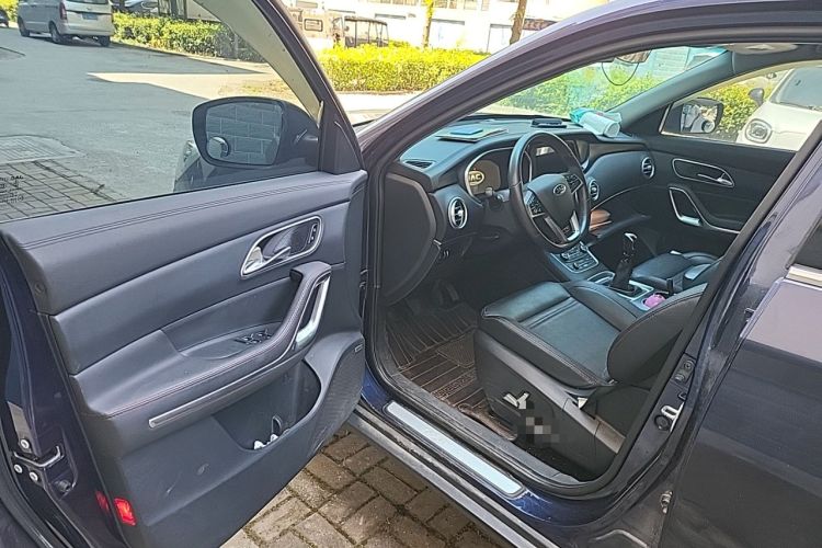 Used JAC Group Refine S7 2018 Sport Edition 1.5T Manual Luxury 7-Seater Driver Seat