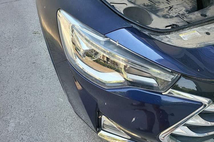 Used JAC Group Refine S7 2018 Sport Edition 1.5T Manual Luxury 7-Seater Right Front Headlight