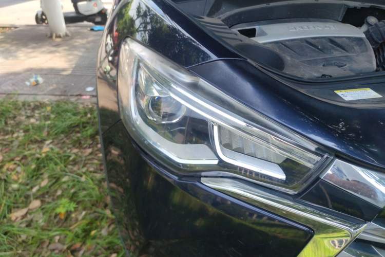 Used JAC Group Refine S7 2018 Super Edition 251T Automatic Supreme 5-Seater Right Front Headlight