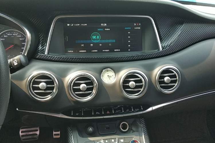 Used JAC Group Refine S7 2018 Super Edition 251T Automatic Supreme 5-Seater Audio And AC Panel