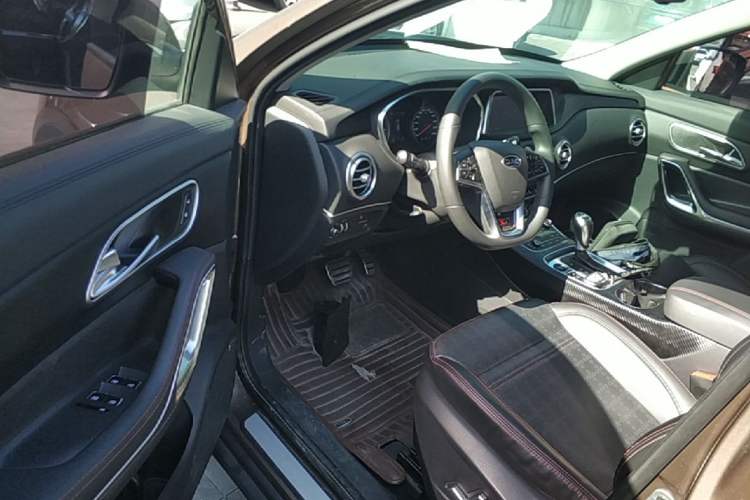 Used JAC Group Refine S7 2018 Super Edition 251T Automatic Supreme 5-Seater Driver Seat