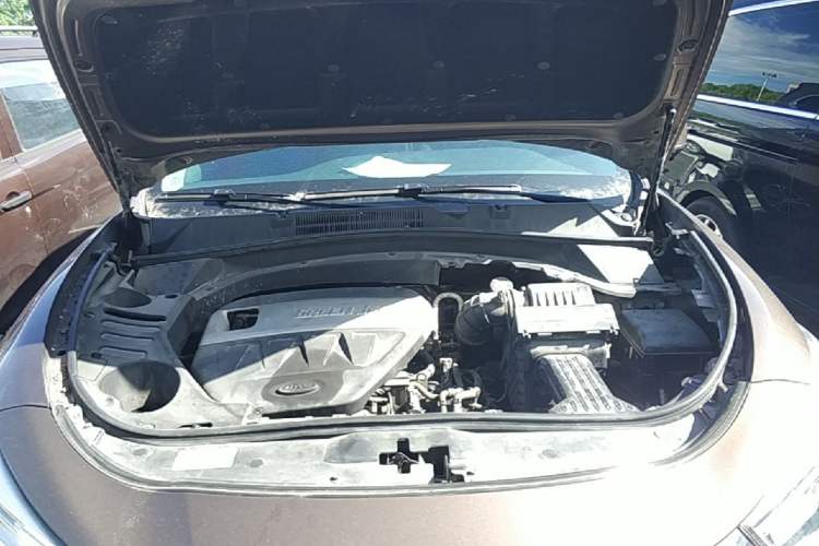 Used JAC Group Refine S7 2018 Super Edition 251T Automatic Supreme 5-Seater Engine Bay