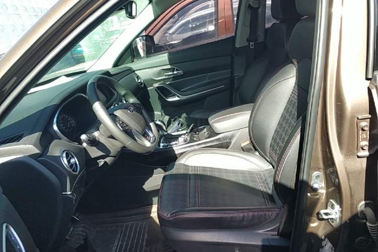 Used JAC Group Refine S7 2018 Super Edition 251T Automatic Supreme 5-Seater Left Front Seat