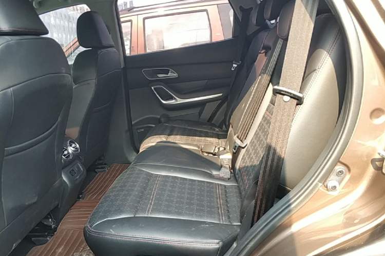Used JAC Group Refine S7 2018 Super Edition 251T Automatic Supreme 5-Seater Left Rear Seat