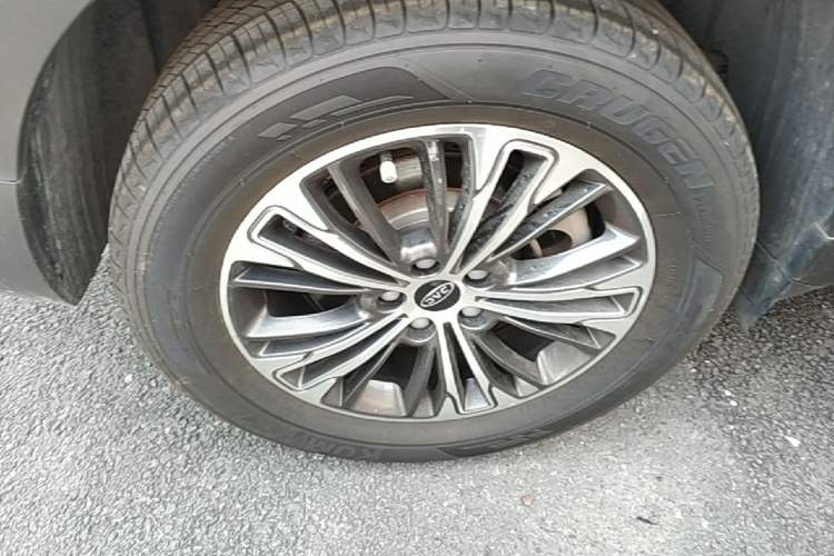 Used JAC Group Refine S7 2018 Super Edition 251T Automatic Supreme 5-Seater Right Rear Wheel Hub