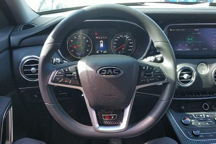 Used JAC Group Refine S7 2018 Super Edition 251T Automatic Supreme 5-Seater Steering Wheel