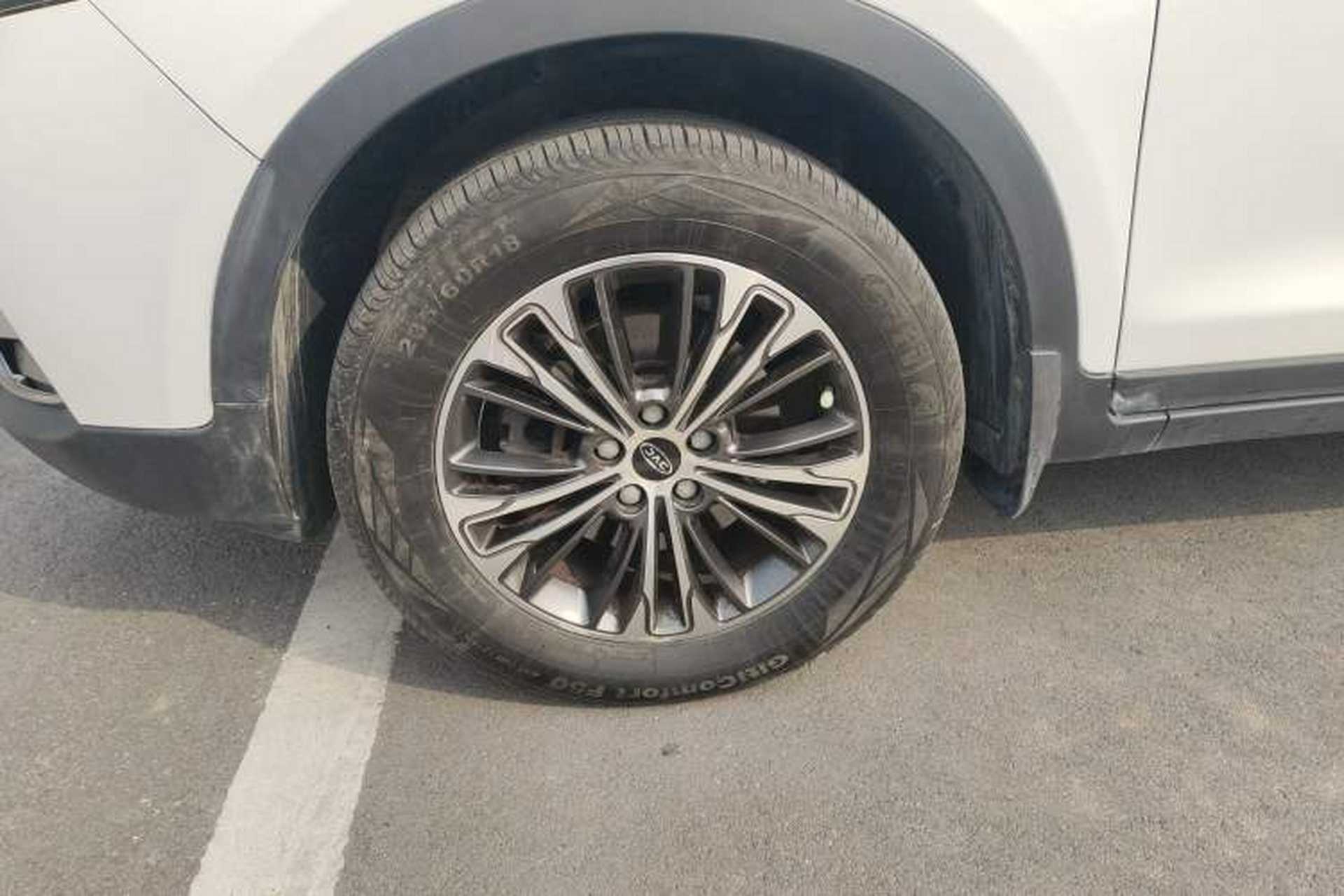 Used JAC Group Refine S7 2018 Super Edition 251T Automatic Supreme 5-Seater Left Front Wheel Hub