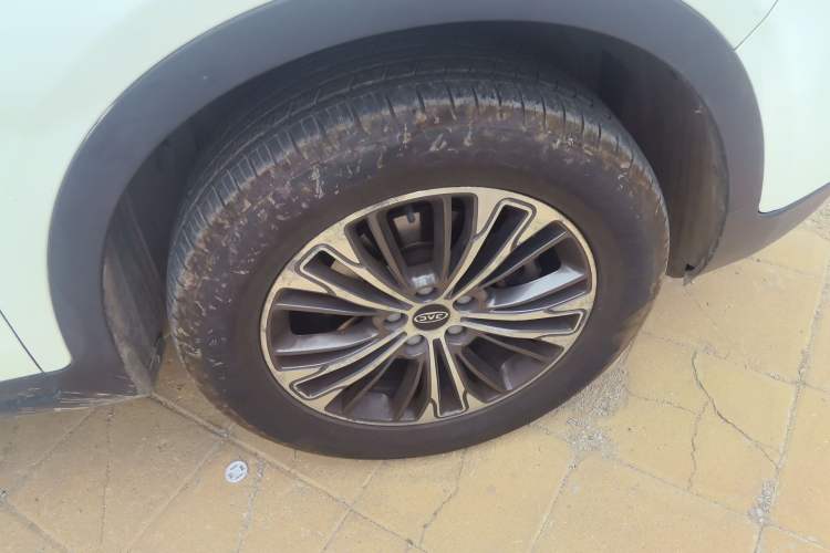 Used JAC Group Refine S7 2018 Sport Edition 1.5T Automatic Comfort Model 5 Seats Right Front Wheel Hub