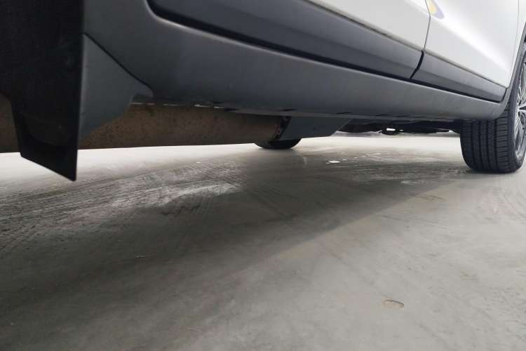 Used JAC Group Refine S7 2018 Super Edition 251T Automatic Supreme 5-Seater Right Side Sill