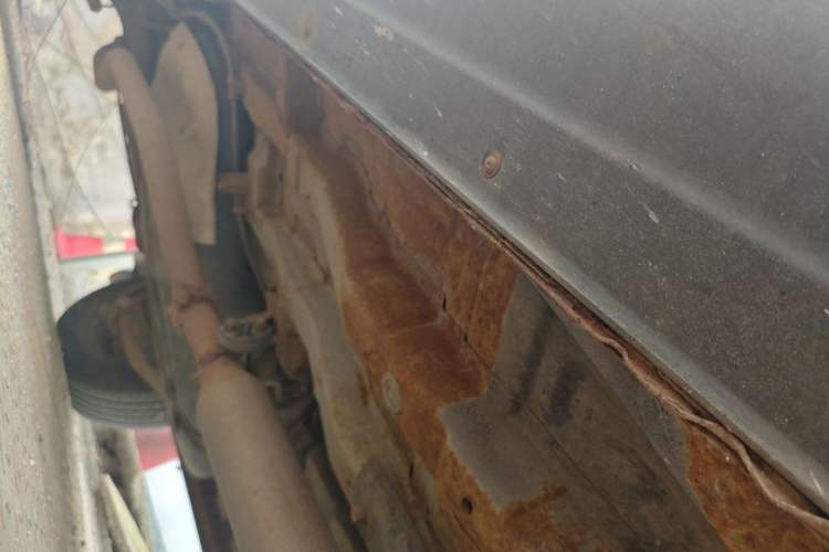 Used JAC Group Rein 2011 2.0L Two-Wheel Drive Entry-Level Trim Chassis Front Right