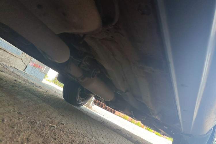 Used JAC Group Rein 2011 2.0L Two-Wheel Drive Entry-Level Trim Chassis Rear Right