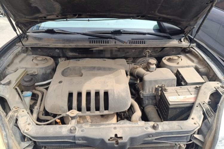 Used JAC Group Rein 2011 2.4L Two-Wheel-Drive Luxury Edition Engine Bay