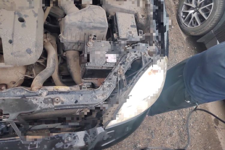 Used JAC Group Rein 2011 2.0L Two-Wheel Drive Luxury Edition Engine Bay Left