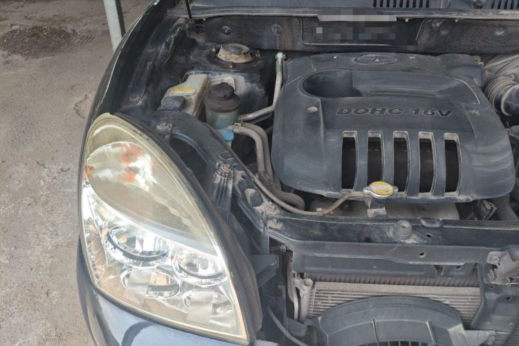 Used JAC Group Rein 2011 2.0L Two-Wheel Drive Entry-Level Trim Engine Bay Right