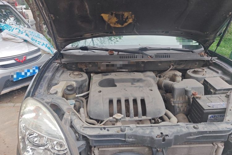 Used JAC Group Rein 2011 2.0L Two-Wheel Drive Luxury Edition Engine Bay Right