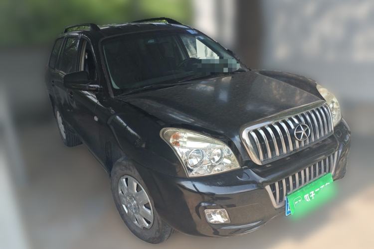 Used JAC Group Rein 2011 2.0L Two-Wheel Drive Entry-Level Trim Front Right 45 Deg