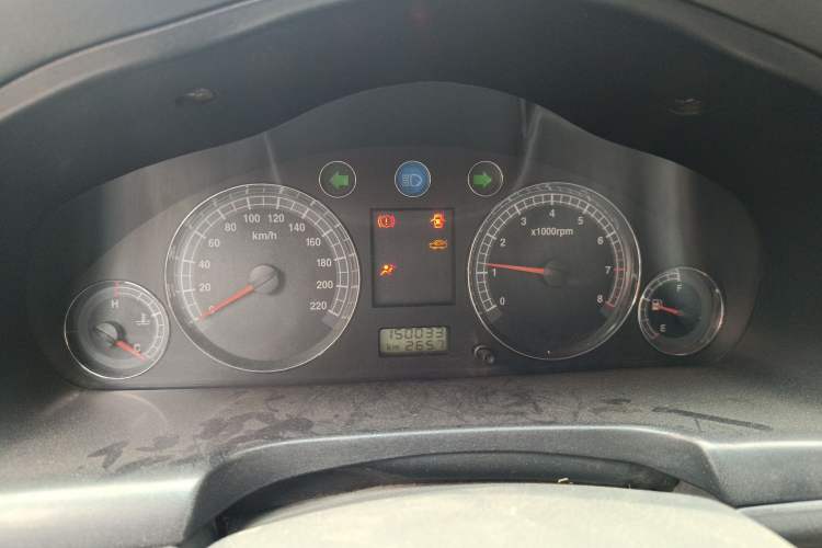 Used JAC Group Rein 2011 2.4L Two-Wheel-Drive Luxury Edition Instrument Cluster