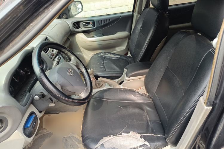 Used JAC Group Rein 2011 2.4L Two-Wheel-Drive Luxury Edition Left Front Seat