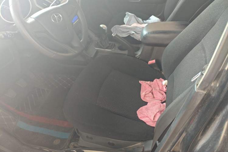 Used JAC Group Rein 2011 2.0L Two-Wheel Drive Entry-Level Trim Left Front Seat