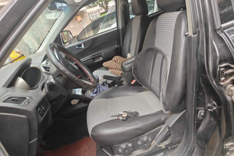 Used JAC Group Rein 2011 2.0L Two-Wheel Drive Luxury Edition Left Front Seat