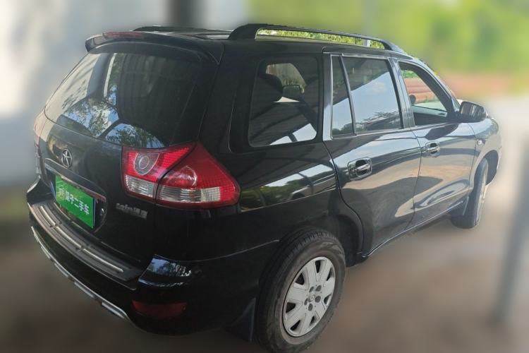 Used JAC Group Rein 2011 2.0L Two-Wheel Drive Entry-Level Trim Rear Right 45 Deg