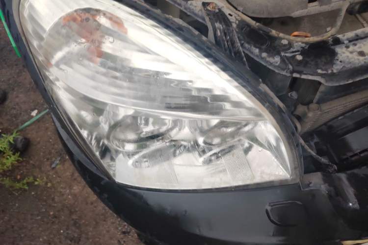 Used JAC Group Rein 2011 2.0L Two-Wheel Drive Luxury Edition Right Front Headlight